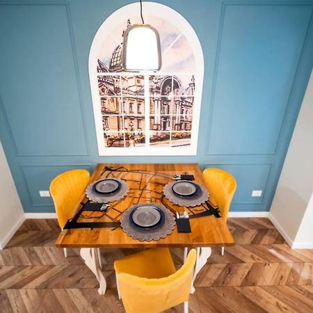 History Museum Apartment Bukares Bagian luar foto