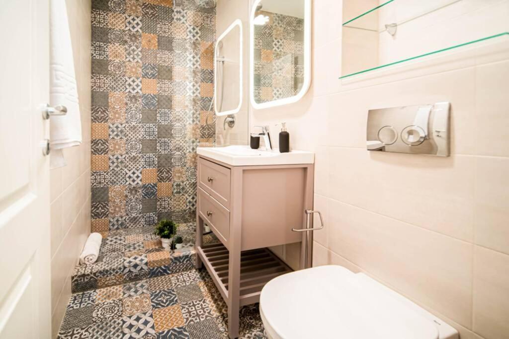 History Museum Apartment Bukares Bagian luar foto