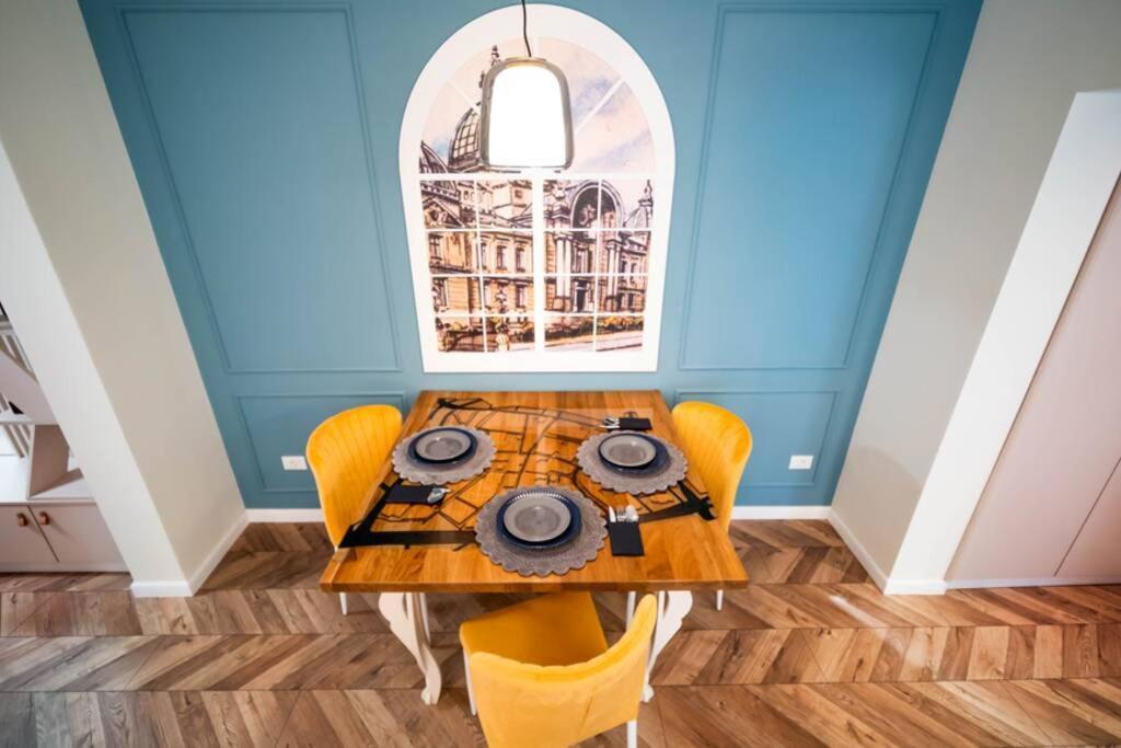 History Museum Apartment Bukares Bagian luar foto